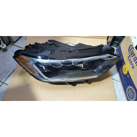 VOLKSWAGEN JETTA RIGHT MID LED HEADLIGHT 2019-2022 17A941036C USA-GLASS DEFECT