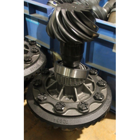 FORD MUSTANG POSI CARRIER 3.15 8.8 RING AND PINION 2015 FR3W-4026-EC NEW
