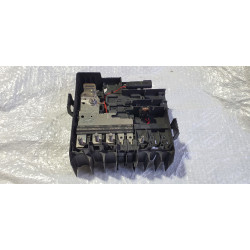 CHEVROLET SILVERADO GMC SIERRA ENGINE BATTERY TERMINAL JUNCTION  BOX 2019-2023 GM 84646133