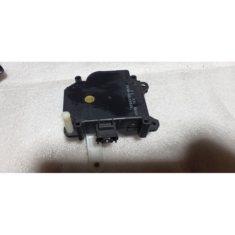 Bad Blend Door Actuator: Symptoms, Location, &amp; Replacement FAQ - In The