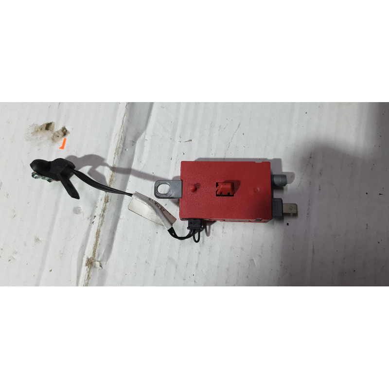 FORD MUSTANG ANTENNA AMPLIFIER ISOLATOR 2015-2022 FR3T-18C847-AA