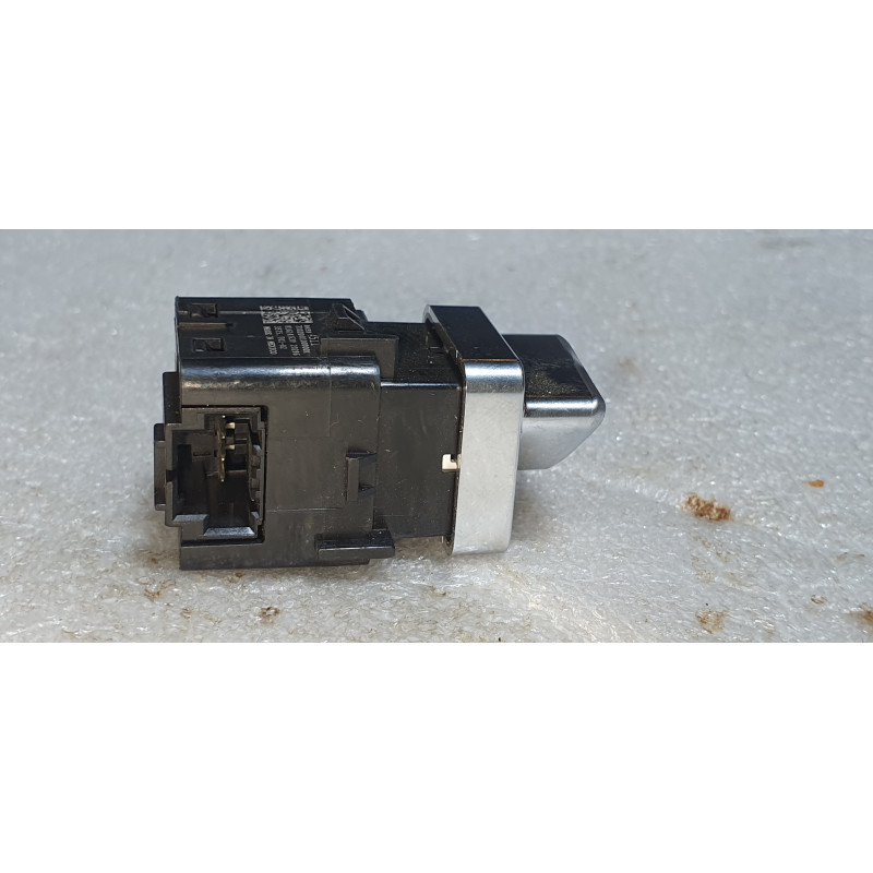 CHEVROLET CORVETTE C8 LEFT SIDE DOOR LATCH RELEASE SWITCH