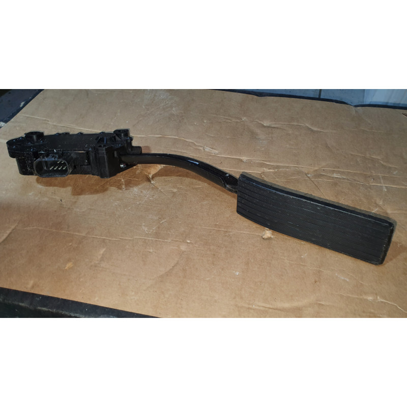 SATURN VUE GMC ENVOY CHEVROLET TRAILBLAZER ACCELERATOR GAS PEDAL 2002-2003 GM 22698673