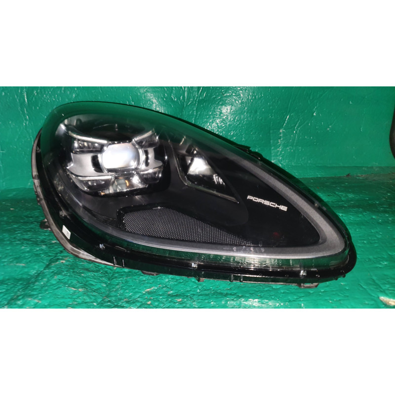PORSCHE MACAN RIGHT LED  HEADLIGHT 2019-2021 95B941010AR USA