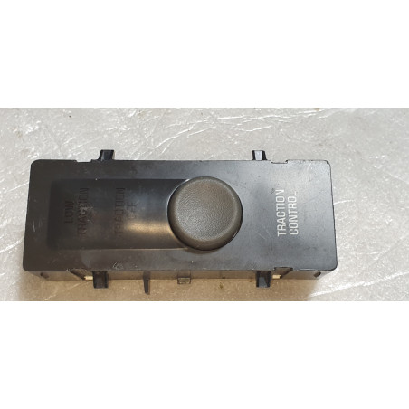 CHEVROLET TAHOE AVALANCHE SILVERADO GMC SIERRA YUKON Electronic Traction Control Switch 2000-2002 GM 15714114 15062589