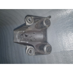 CHEVROLET CAMARO 6.2L V8 ENGINE MOTOR MOUNT BRACKET LEFT 2010-2015 GM 22805661 92249331