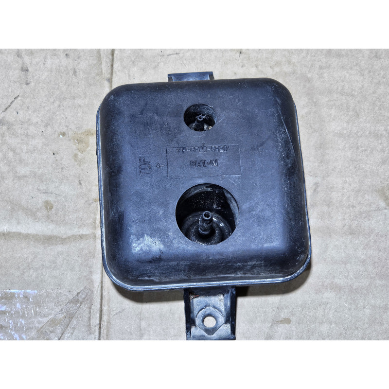 CADILLAC CTS SATURN LS2 LS LW300 L300 OPEL 2.0L 3.0L 3.2L Secondary Air Inlet Actuating Vacuum Tank 2000-2005 GM 90502721