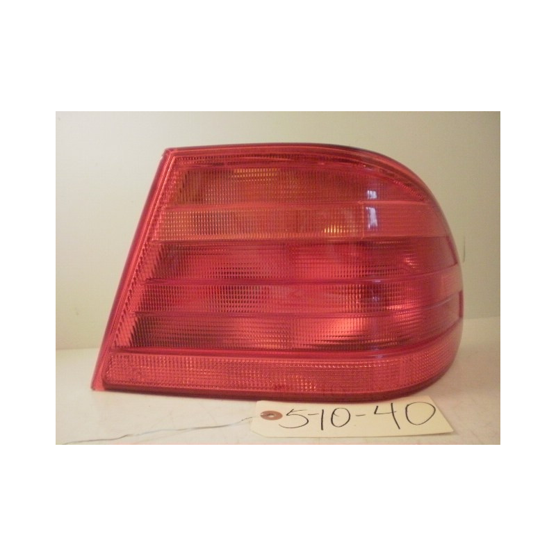 MERCEDES E-CLASS E320 E430 OEM RIGHT TAIL LAMP 1996-2002 2108204664