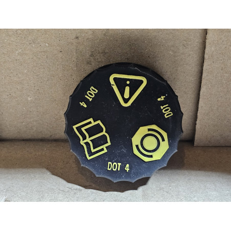 VOLVO FORD Brake Fluid Reservoir Cap 31423372