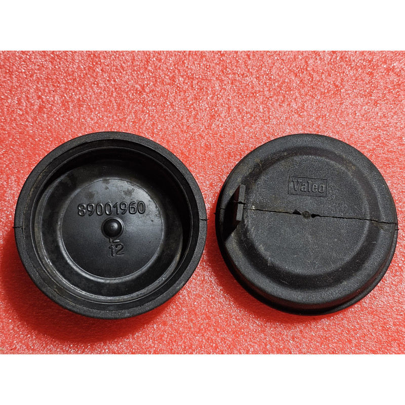 VOLVO PORSCHE VOLKSWAGEN CITROEN PEUGEOT RENAULT HEADLIGHT COVER CAP VALEO 89001960