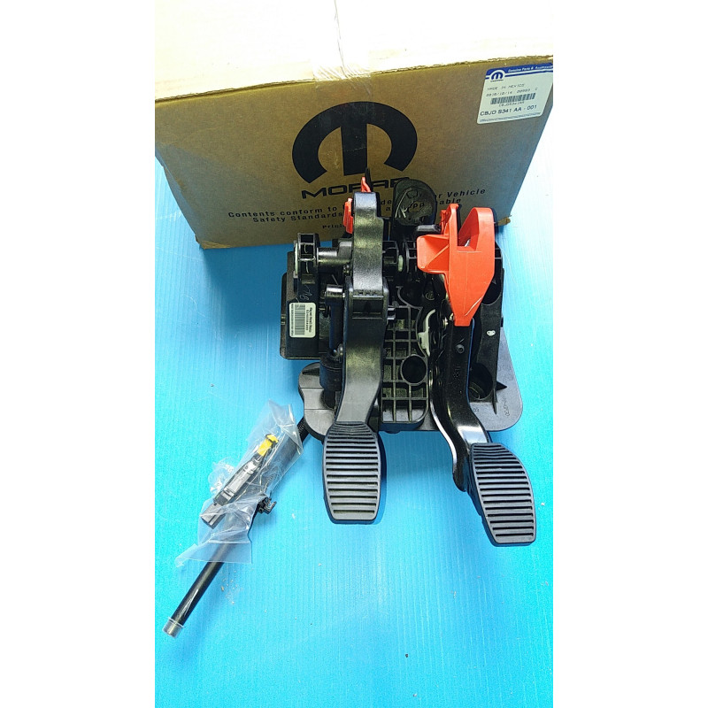 FIAT 500 BRAKE GAS PEDALS AND CLUTCH 20122016 CBJDS341AA 5340304900 NEW