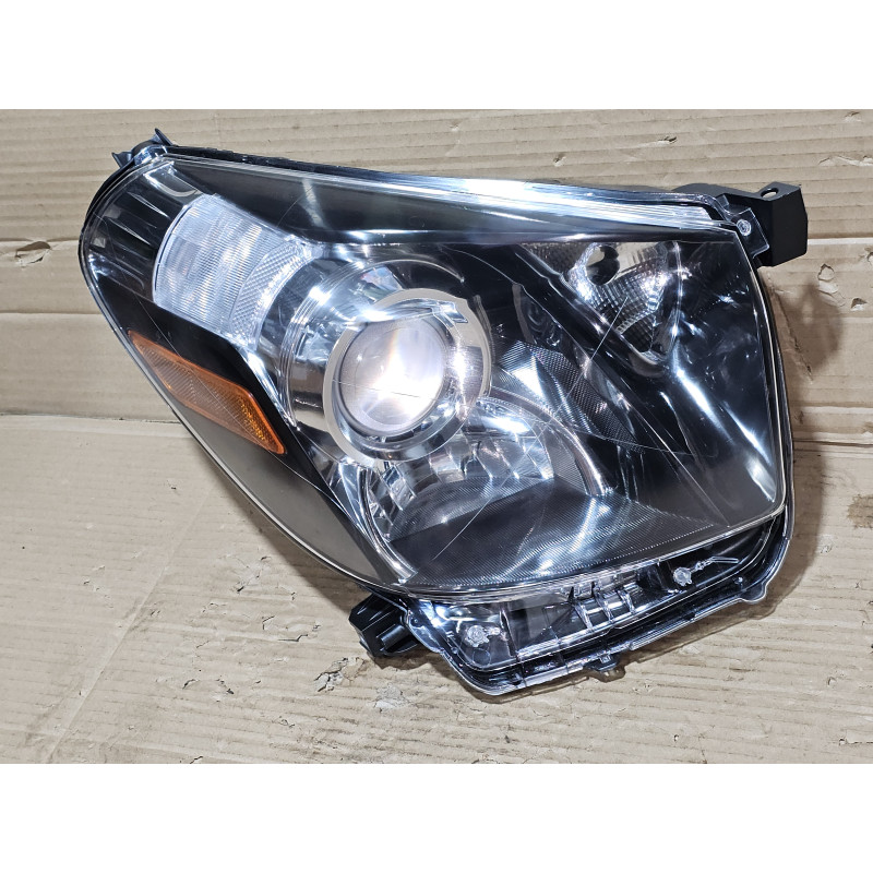 SCION IQ RIGHT HEADLIGHT 2012-2015 81130-74090 KOITO 74-13 SCRATCHED GLASS