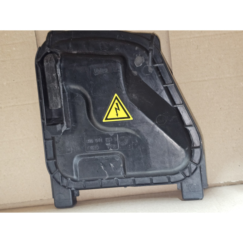 AUDI Q5 SQ5 HEADLIGHT COVER CAP LEFT 2013-2017 8R0941159B