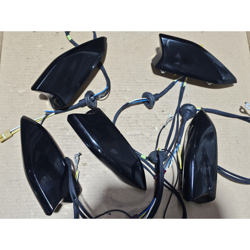 GMC HUMMER EV ROOF GPS SHARK RADIO ANTENNA 2022-2025 GM 85535764 86583989 NEW MISSING 1 CONNECTOR