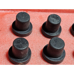 VOLKSWAGEN AUDI PORSCHE HEADLIGHT COVER CAP 6851979900 561941607B