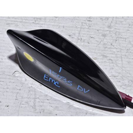 CHEVROLET CADILLAC GMC BUICK ROOF SHARK FIN RADIO GPS ANTENNA GM 23270826  000140640 MISSING ONE CONNECTOR NEW