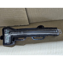 MASERATI LEVANTE GHIBLI RIGHT MIRROR TURN SIGNAL INDICATOR LED LAMP 2017-2025 24942806 0200572DX 0116178