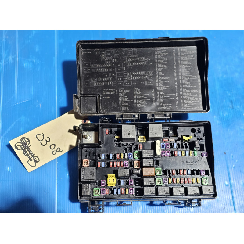 DODGE DURANGO POWER Distribution Center RELAY FUSE BOX 2018-2020 68425216AB 68417608AB 68425216AA