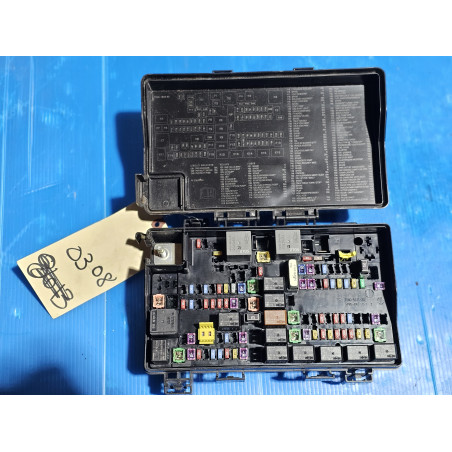 DODGE DURANGO POWER Distribution Center RELAY FUSE BOX 2018-2020 68425216AB 68417608AB 68425216AA