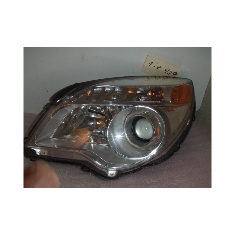 CHEVROLET EQUINOX OEM LEFT HEADLIGHT OEM 2010-2015 TAB DEFECT USED