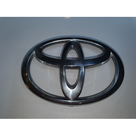 TOYOTA COROLLA MATRIX GRILLE LOGO EMBLEM NAME PLATE 2003-2008 75311-02110