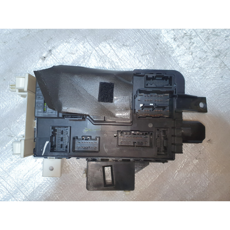 FORD MUSTANG MULTIFUNCTION BODY MODULE RELAY FUSE BOX BCM 2010-2014
