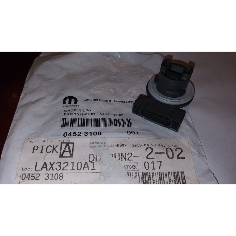 DODGE DAKOTA Mitsubishi Raider SOCKET Park Turn and Side Lamp 1997-2010 04523108 NEW