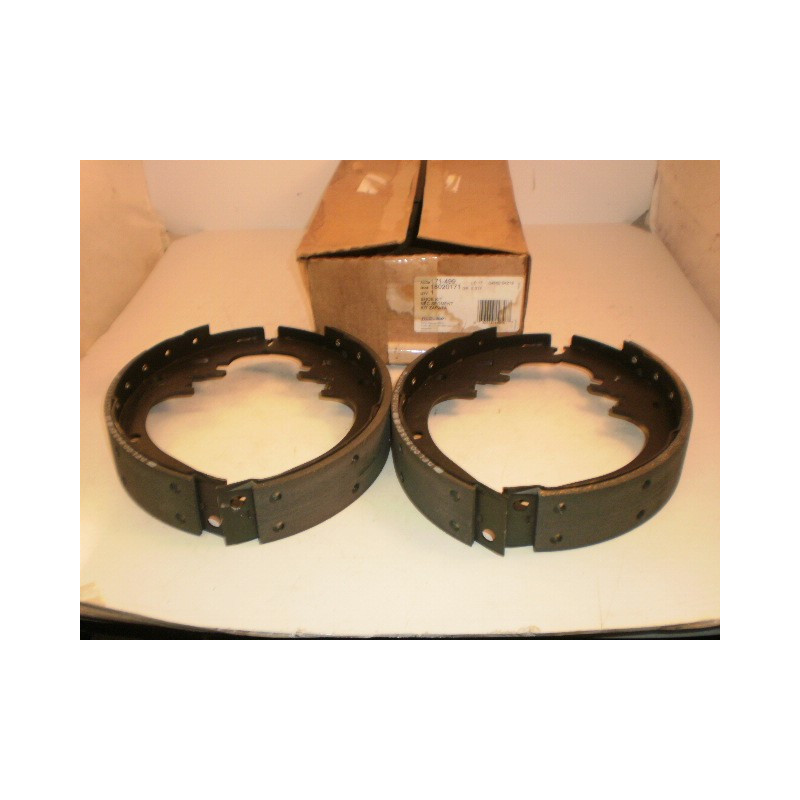 CADILLAC SEVILLE FLEETWOOD BROUGHAM CHEVROLET CAMARO PONTIAC FIREBIRD BRAKE SHOES 82-96 GM 18020171 USED