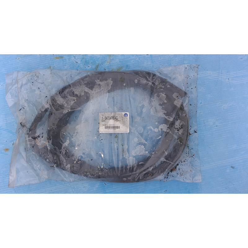 CHRYSLER PT CRUISER WEATHERSTRIP Door Upper Secondary Left 2001-2008 04724785AC NEW