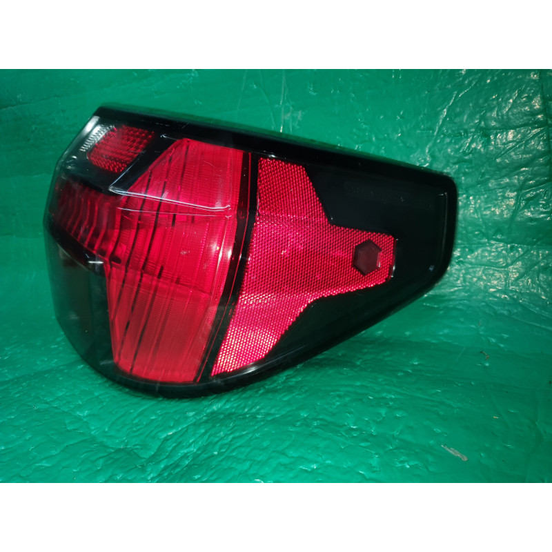 HYUNDAI SANTA CRUZ RIGHT LED TAIL LAMP 2022 92402-K5000 92402-K5