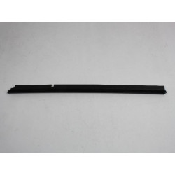 Jeep Liberty Front RIGHT Door Window Belt Weatherstrip  2003-2007 55360642AB NEW