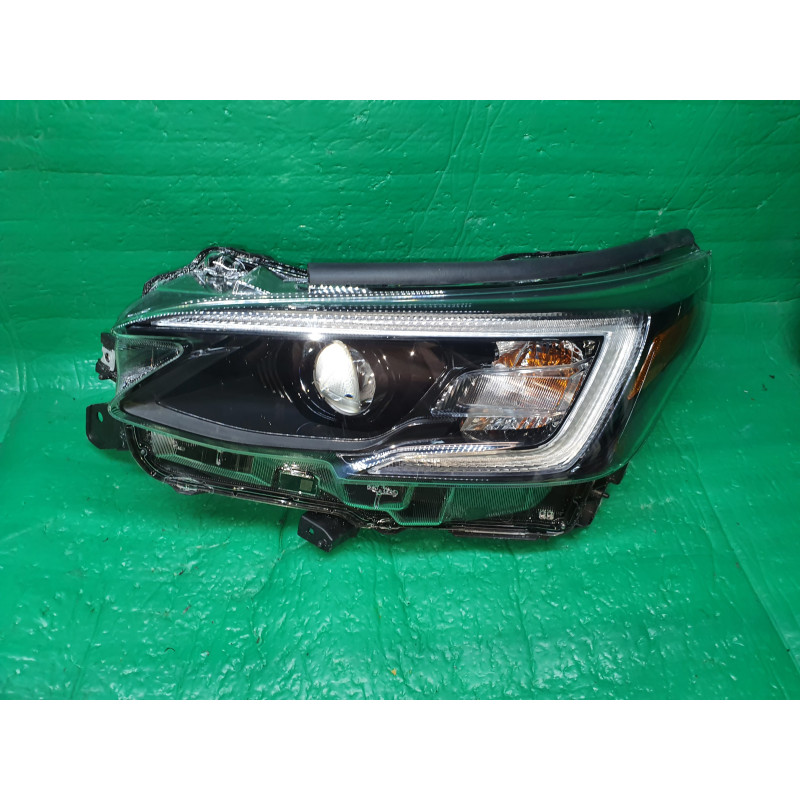 subaru-legacy-outback-left-