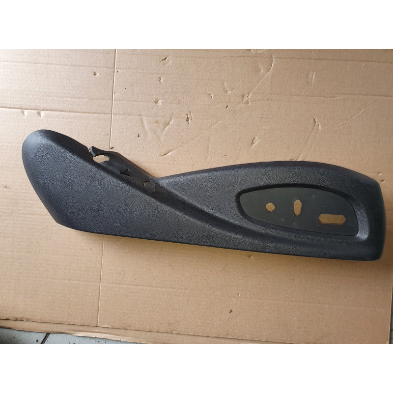 CADILLAC ATS CHEVROLET CAMARO FRONT RIGHT SEAT SHIELD ADJUSTER COVER