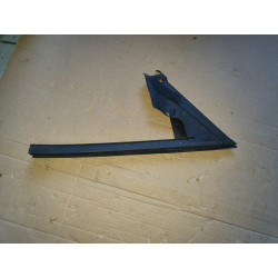 CHEVROLET CAMARO RIGHT DOOR WINDOW WEATHERSTRIP 2016-2022 GM 23115072