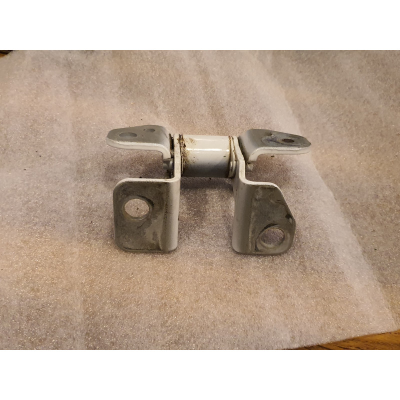 なみ CHRYSLER PACIFICA 300C FRONT DOOR UPPER HINGE 2011-2020