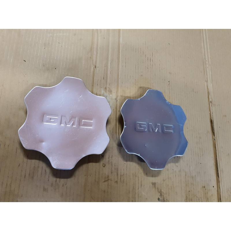 GMC YUKON DENALI SIERRA WHEEL CENTER COVER CAP 20012007 GM 9594256