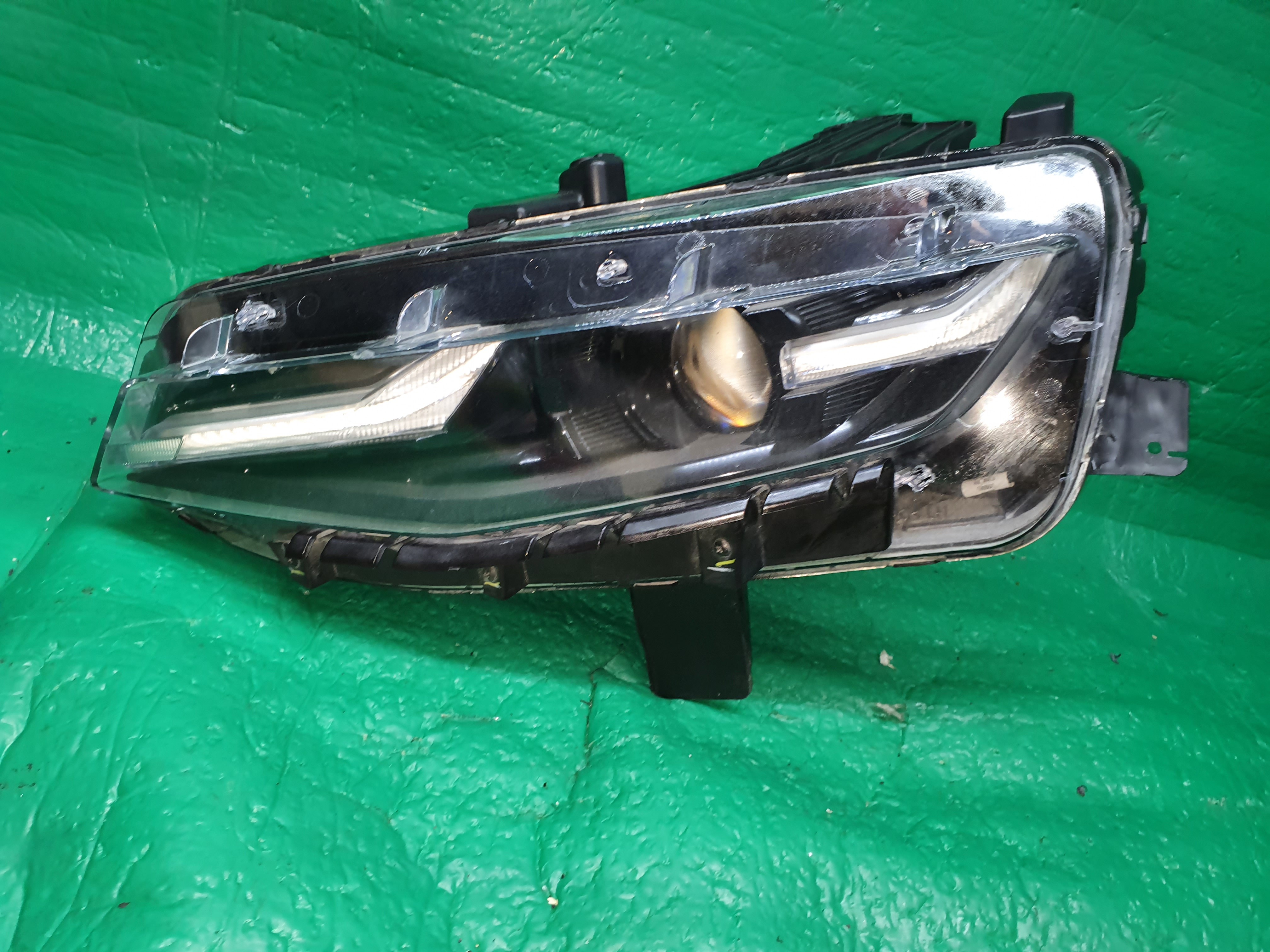 CHEVROLET CAMARO LEFT LED HEADLIGHT 2019-2023 GM 84529718 84756145 