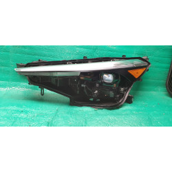 グランオデッセイ TOYOTA COROLLA CROSS LEFT LED ADAPTIVE HEADLIGHT 2022-2024