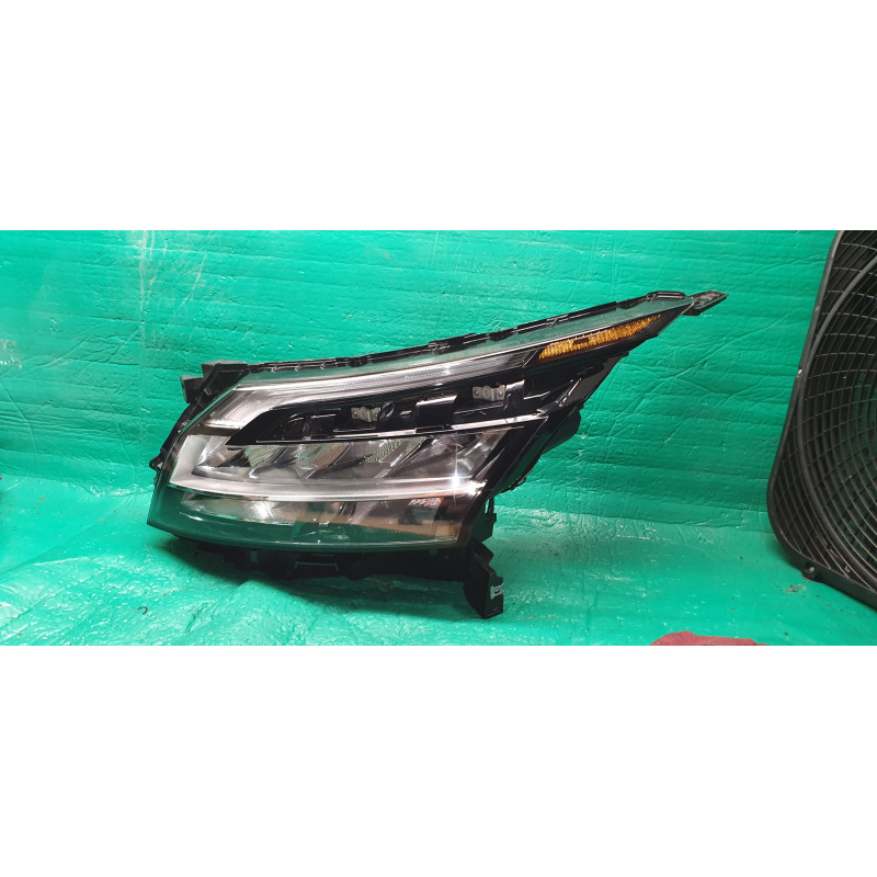 nissan-pathfinder-left-led-