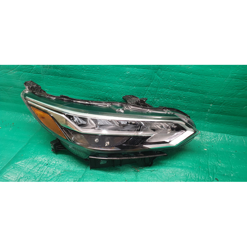 ドテラ 4点セット 2016-2019 Nissan Passenger Right Front Headlamp Light 26010