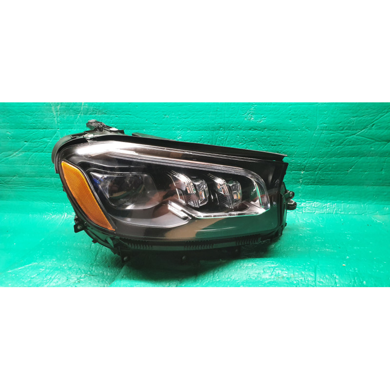 mercedes-gls-v167-right-